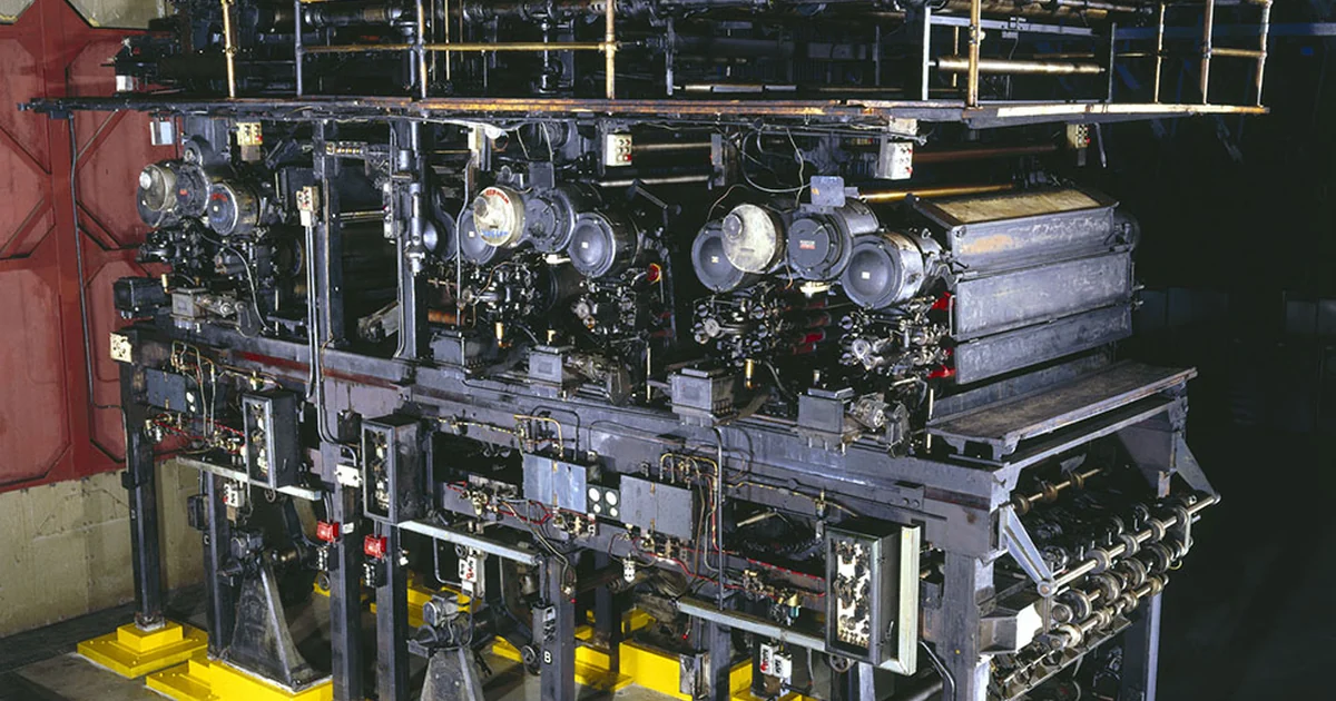 Built by Henry Wood (1866-1939) in New York in 1934, this printing press formed one fifteenth of the printing capacity at Northcliffe House, home of the Daily Mail and Evening News from 1827 until 1987. It is 9 m long, 5 m wide, 9.3 m high,